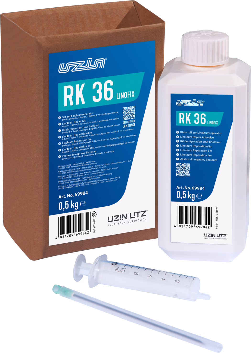 UZIN_Dummy_RK 36_2024-06 Reparaturset für Linoleum: weiße Kunststoffflasche mit Aufdruck 'RK 36 LINOFiX' von UZIN UTZ (0,5 kg) neben einem braunen Karton mit entsprechendem blauem Etikett, dazu eine durchsichtige Kunststoffspritze und eine kleine Kanüle; Nahaufnahme auf weißem Hintergrund, Fokus auf Etiketten, Barcode und Zubehör.